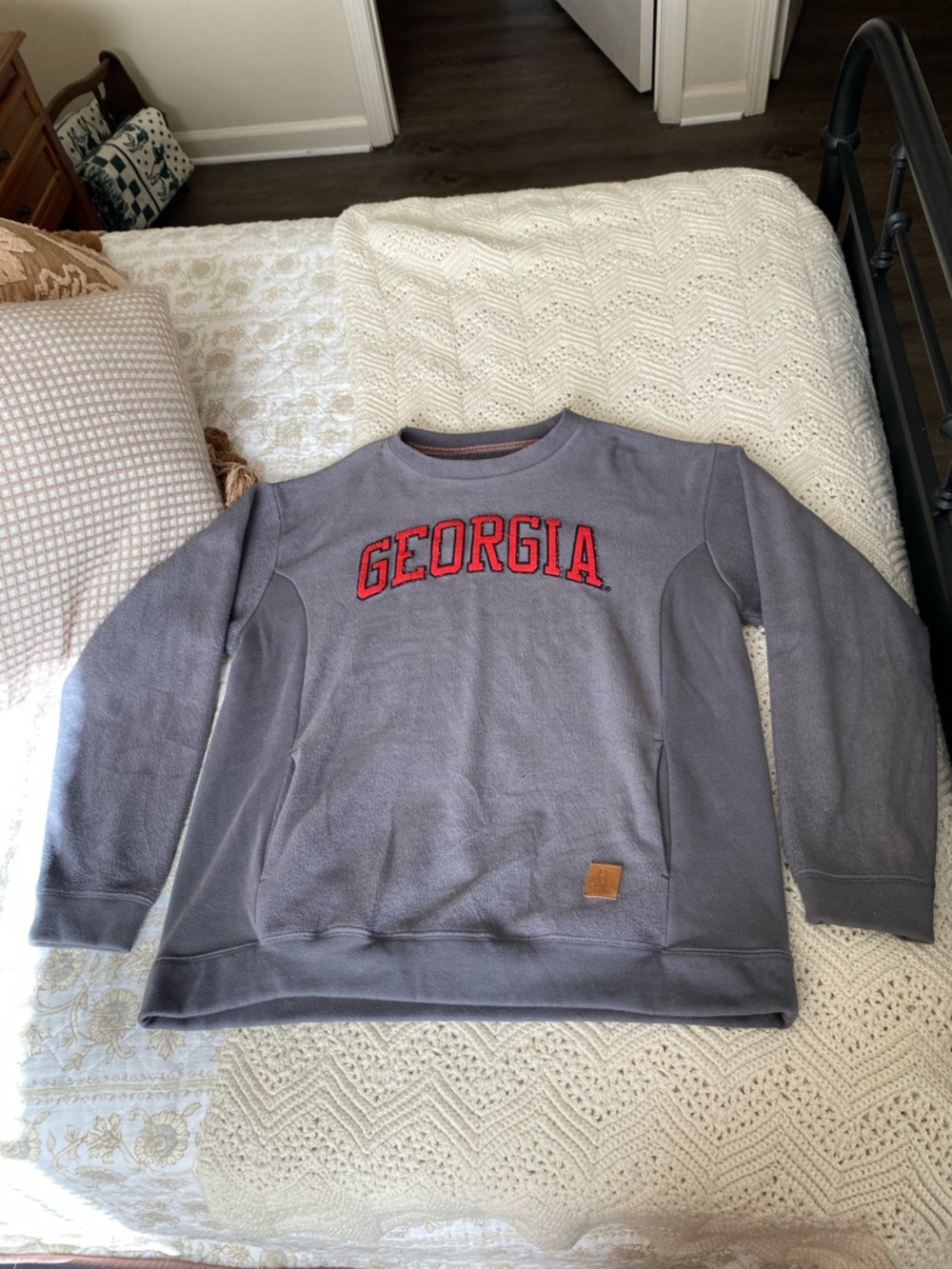 Pressbox Georgia Red Lettering Gray Soft Oversized Sweatshirt — Women’s L - Picture 5 of 10
